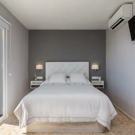 Carihuela Plaza Turisticos Torremolinos